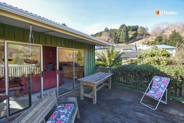 Photo of property in 8 Dickson Street, Macandrew Bay, Dunedin, 9014