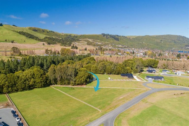 Photo of property in 18 Lancewood Way, Kinloch, Taupo, 3377