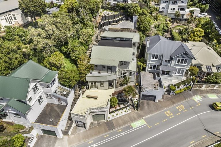 Photo of property in 42 Raroa Road, Kelburn, Wellington, 6012