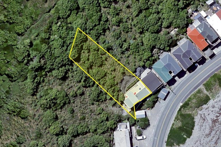 Photo of property in 416 Queens Drive, Lyall Bay, Wellington, 6022