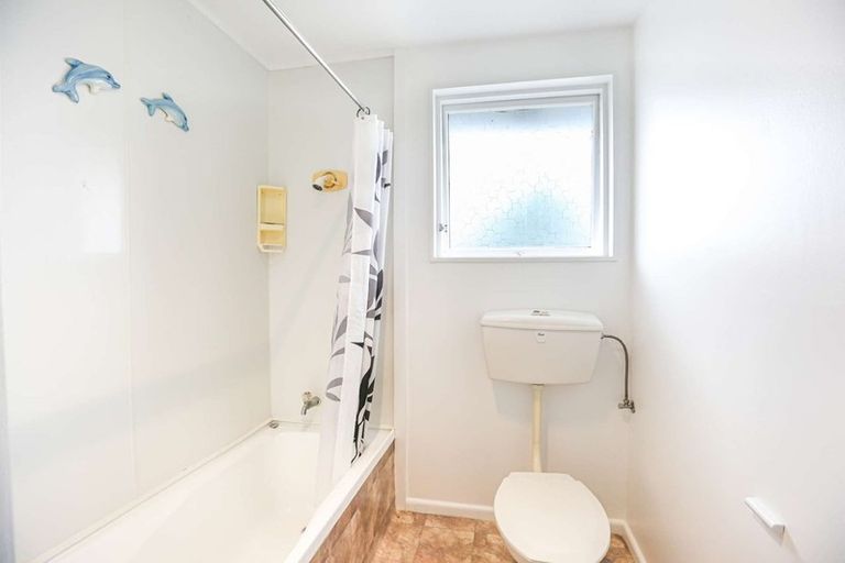 Photo of property in 8/20a Dickson Crescent, Hornby, Christchurch, 8042