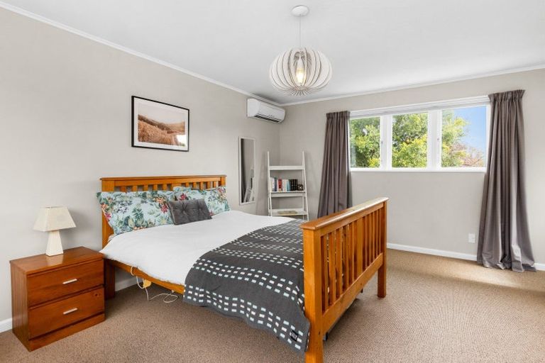 Photo of property in 9 Neeve Place, Taradale, Napier, 4112