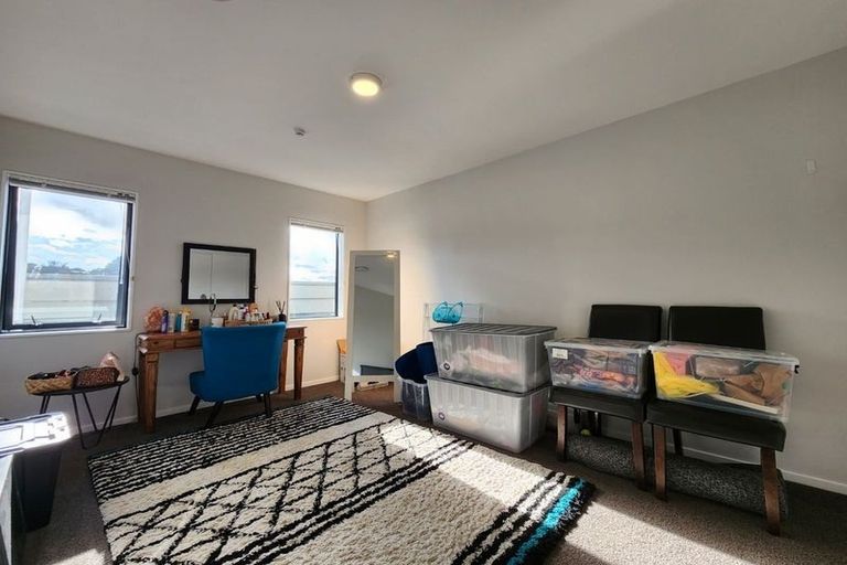 Photo of property in 4/232 Main Road, Tawa, Wellington, 5028