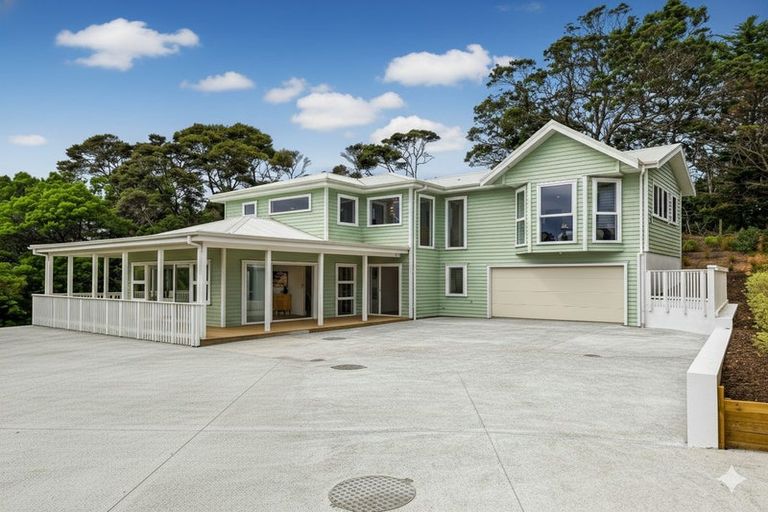 Photo of property in 38 Awanui Road, Red Beach, 0932