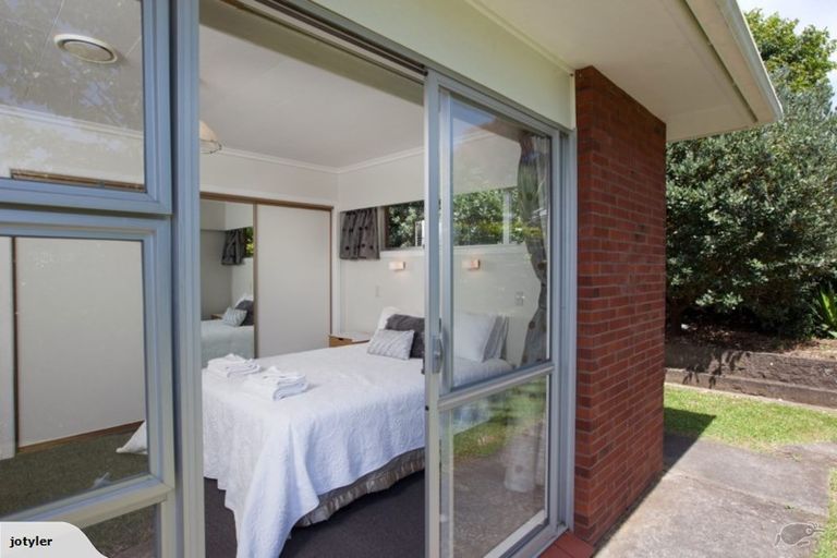 Photo of property in 14 Leatham Avenue, Strandon, New Plymouth, 4312