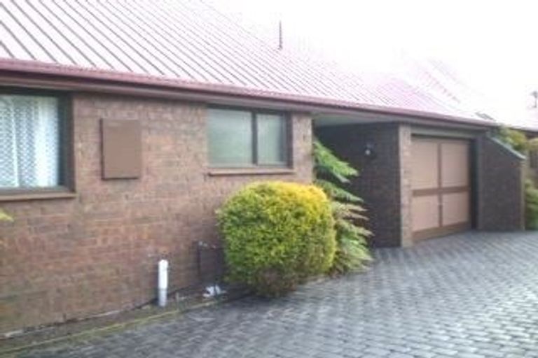 Photo of property in 1/18 Division Street, Riccarton, Christchurch, 8041