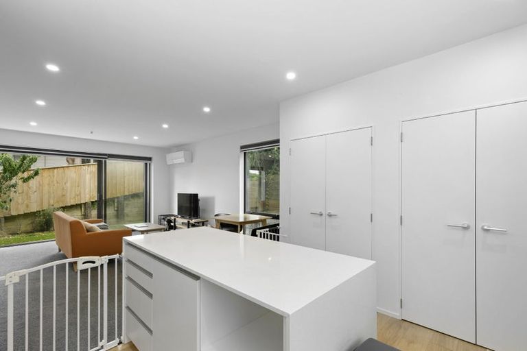 Photo of property in 4a Ferry Road, Days Bay, Lower Hutt, 5013