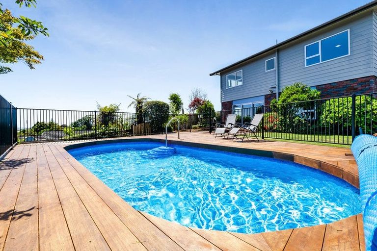 Photo of property in 138 Govett Avenue, Frankleigh Park, New Plymouth, 4310