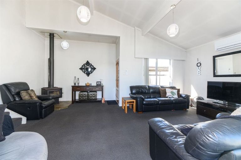 Photo of property in 40 Albany Highway, Greenhithe, Auckland, 0632