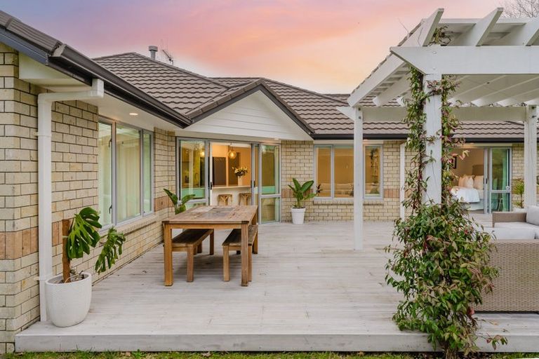 Photo of property in 26 Nielsen Gardens, Rototuna, Hamilton, 3210