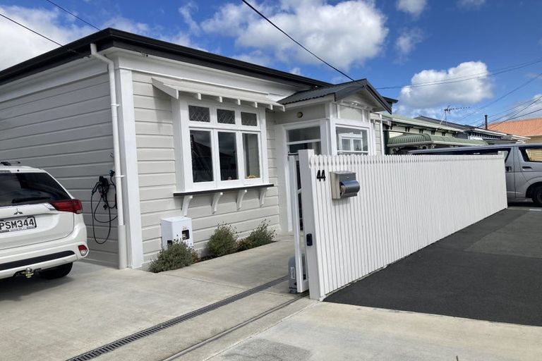 Photo of property in 44 Queen Street, Petone, Lower Hutt, 5012