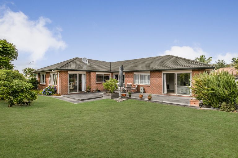 Photo of property in 23 Castlehill Court, Wattle Downs, Auckland, 2103