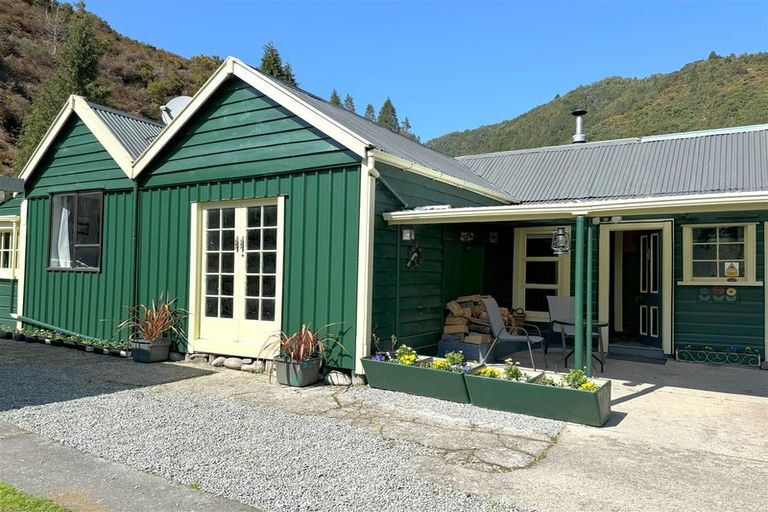 Photo of property in 10 State Highway 7, Springs Junction, Reefton, 7895