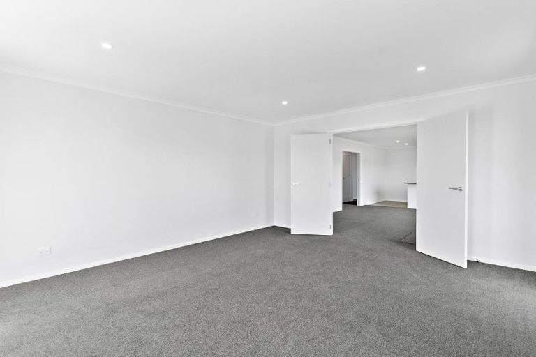 Photo of property in 5 Fantail Avenue, Carterton, 5713