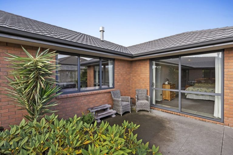 Photo of property in 9 Huetu Place, Bell Block, New Plymouth, 4312