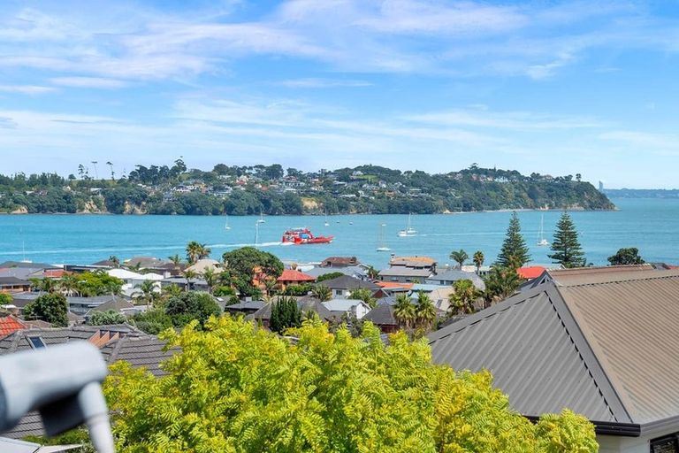 Photo of property in 2/36 Devon Road, Bucklands Beach, Auckland, 2012