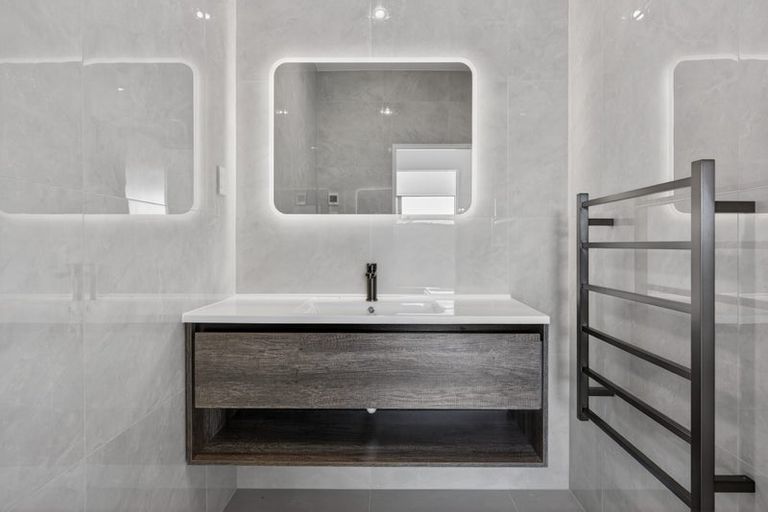 Photo of property in 15 Piringa Road, Pukekohe, 2120