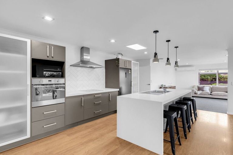 Photo of property in 18 Eastridge Terrace, Huntington, Hamilton, 3210