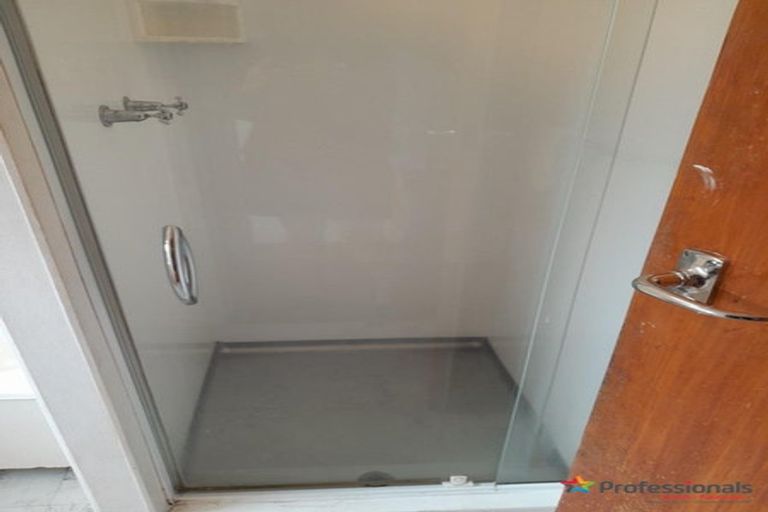 Photo of property in 7 Hallberry Road, Mangere East, Auckland, 2024