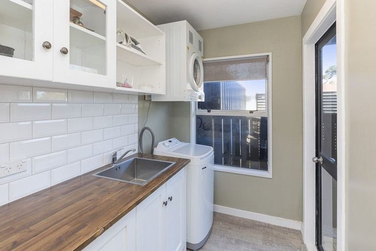 Photo of property in 4 Swindells Road, Waikuku Beach, 7473