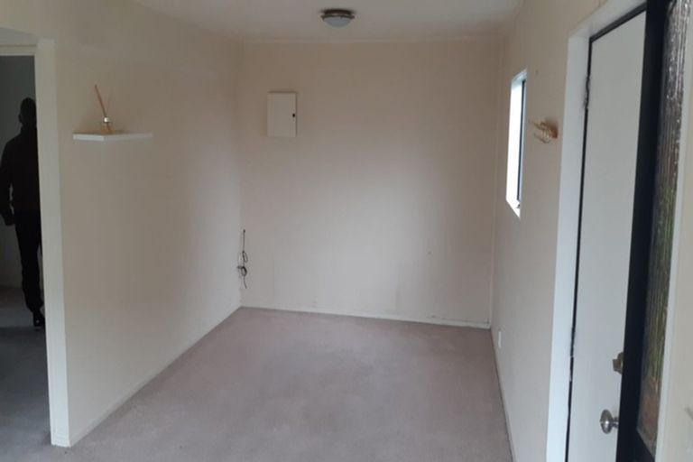 Photo of property in 4229 Great North Road, Glendene, Auckland, 0602