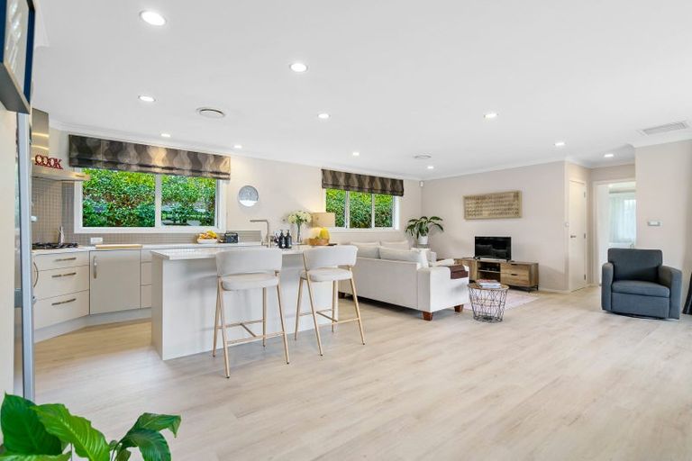 Photo of property in 23 Lilac Close, Cambridge, 3434