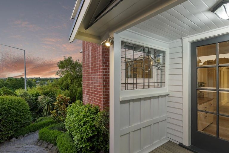 Photo of property in 7 Hackthorne Road, Cashmere, Christchurch, 8022