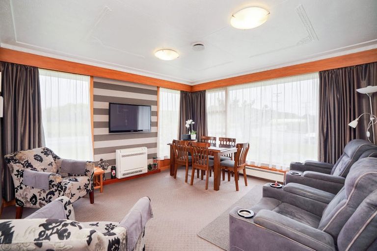 Photo of property in 81 Orawia Road, Tuatapere, 9620