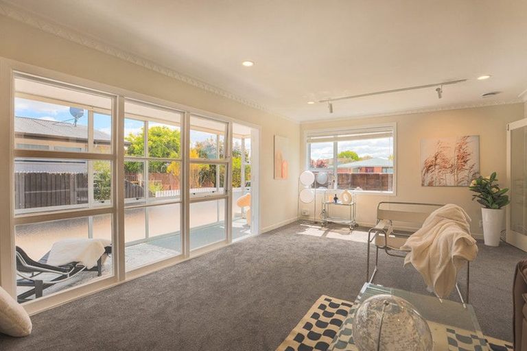 Photo of property in 15 Birkenhead Street, Avonhead, Christchurch, 8042