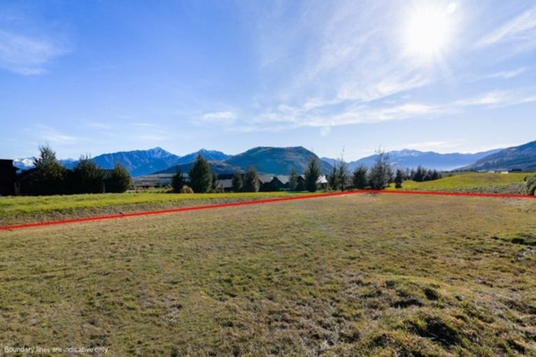 Photo of property in 10 Hovingham Court, Jacks Point, Queenstown, 9371