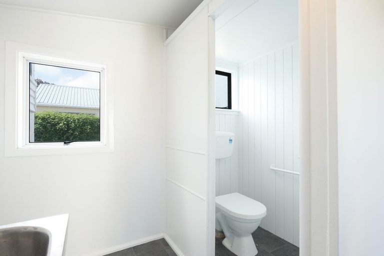 Photo of property in 125 Brooklands Road, Brooklands, New Plymouth, 4310