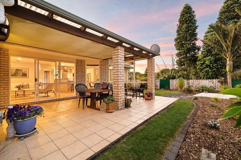 Photo of property in 26 Greig Place, Pukekohe, 2120