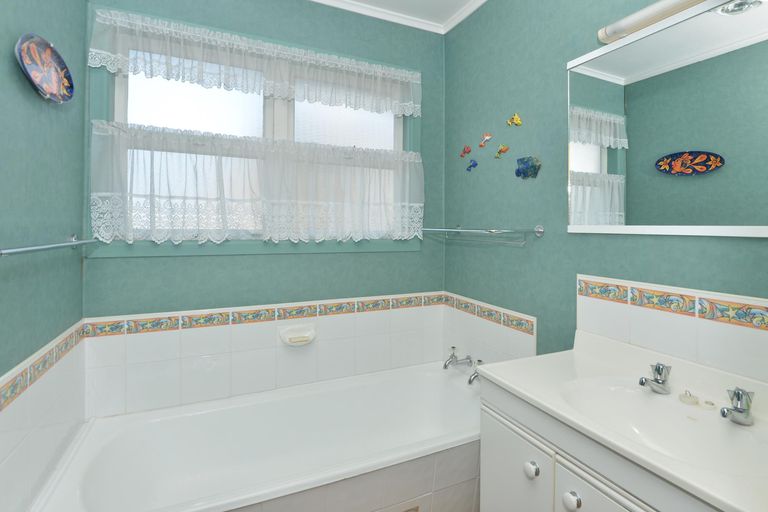 Photo of property in 26 Otuhiwai Crescent, Tikipunga, Whangarei, 0112