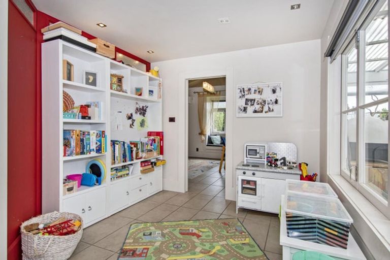 Photo of property in 20 Dinniss Avenue, Regent, Whangarei, 0112