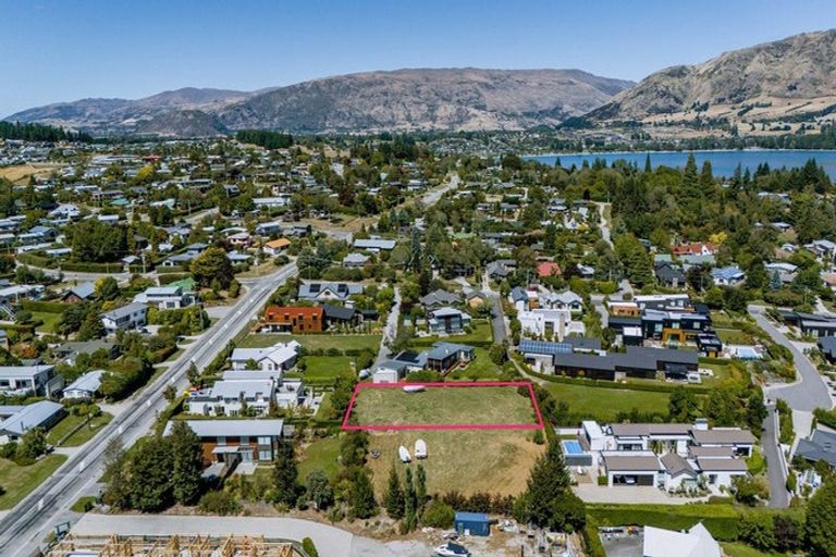 Photo of property in 166b Beacon Point Road, Wanaka, 9305