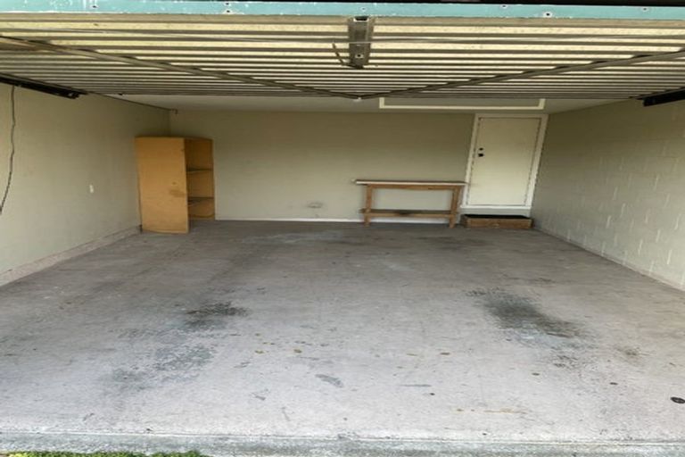 Photo of property in 2/404 Main North Road, Redwood, Christchurch, 8051