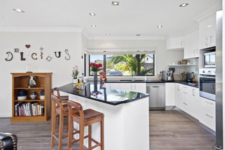 Photo of property in 34 Intrepid Crescent, Beachlands, Auckland, 2018