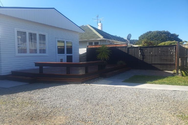 Photo of property in 14 Golf Road, Manor Park, Lower Hutt, 5019