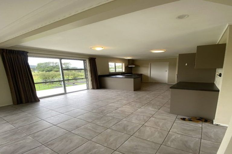 Photo of property in 281 Riverhead Road, Riverhead, 0892