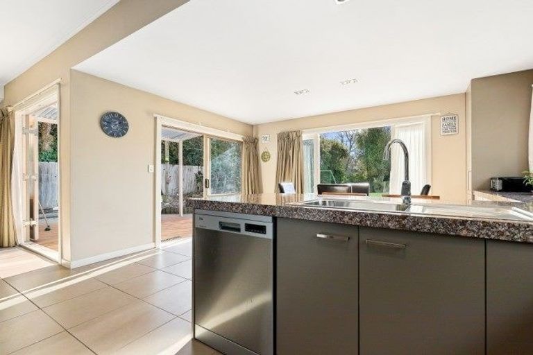 Photo of property in 48 Queens Avenue, Waikuku Beach, 7402