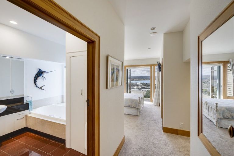 Photo of property in 8 George Street, Hospital Hill, Napier, 4110