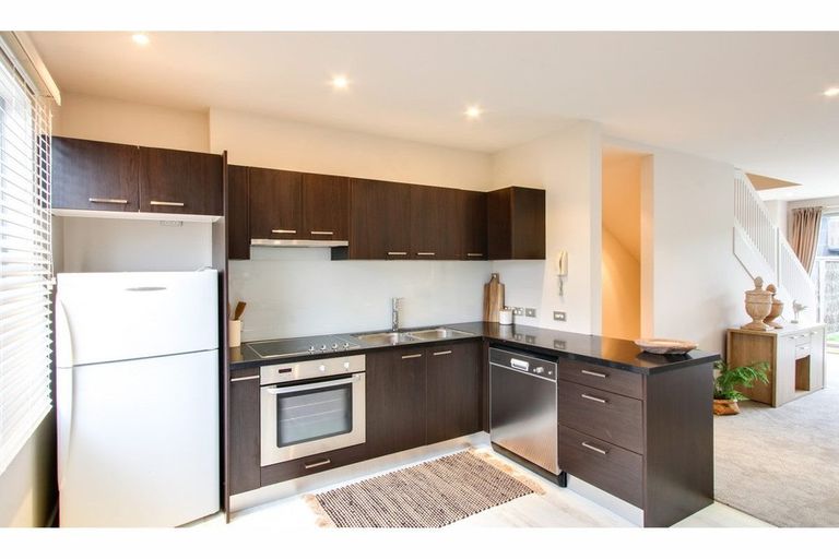 Photo of property in The Terraces, 18/9 Humber Street, Pandora, Napier, 4110