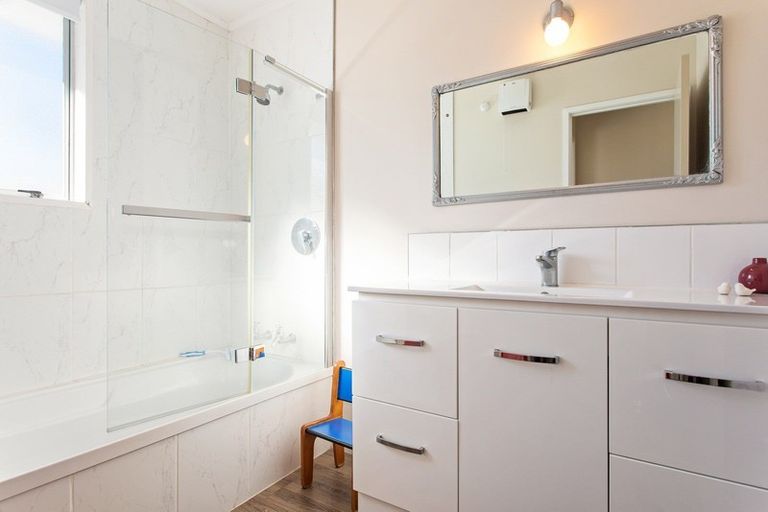 Photo of property in 35 Puriri Crescent, Edgecumbe, 3120