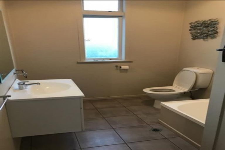 Photo of property in 88 Tukapa Street, Westown, New Plymouth, 4310