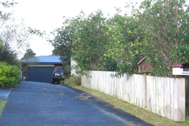 Photo of property in 23 Jacinta Grove, Swanson, Auckland, 0612