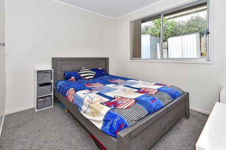 Photo of property in 2/1 Plunket Avenue, Papatoetoe, Auckland, 2104