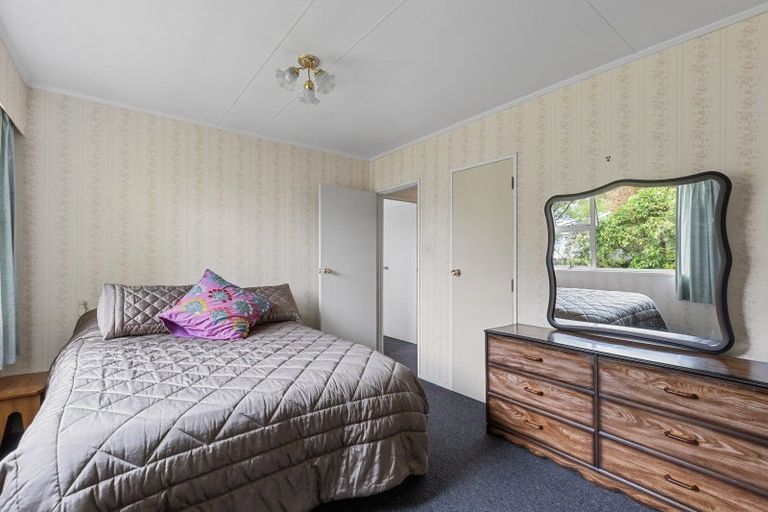 Photo of property in 19 Dunk Place, Milson, Palmerston North, 4414