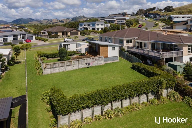 Photo of property in 8 Tohora View, Waihi Beach, 3611