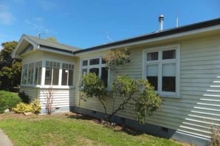 Photo of property in 126 Middlepark Road, Sockburn, Christchurch, 8042