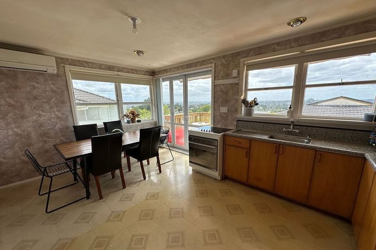 Photo of property in 1/99 Rangatira Road, Beach Haven, Auckland, 0626